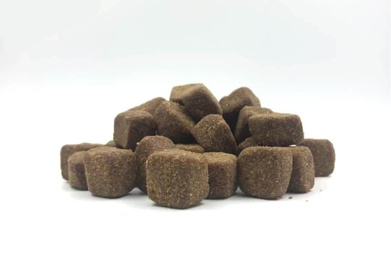 OEM di supplemento della vitamina del cibo per cani di masticazione di nutrizione del cappotto della pelle