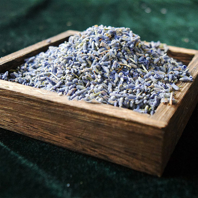 Alternativa sana di erbe al tè della lavanda secco fiori secco tè